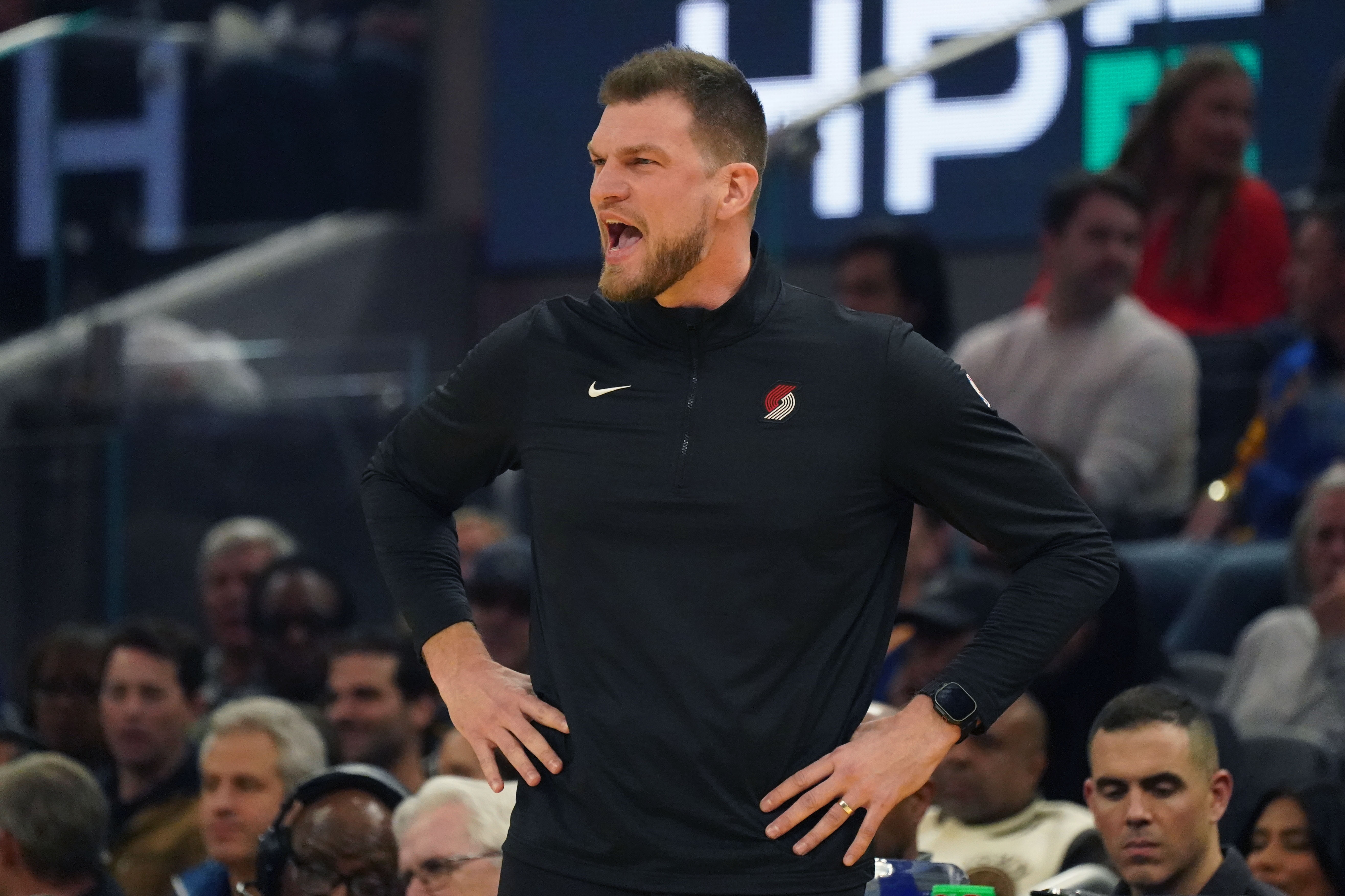 乐鱼官方网站-Stein：开拓者或在休赛期更换主教练 新老板在评估教练团队